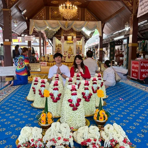 ลูกค้าแก้บนหลวงพ่อทันใจกับพานมะลิจากร้านคุณหล้า 59 (24)