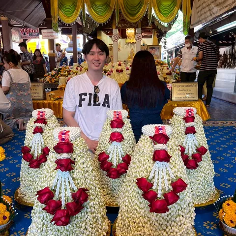 ลูกค้าแก้บนหลวงพ่อทันใจกับพานมะลิจากร้านคุณหล้า 59 (38)